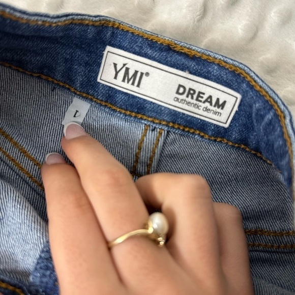 Ymi 𝅺ymi solid HighWaisted Denim Shorts with a distressed hem! - Picture 5 of 8